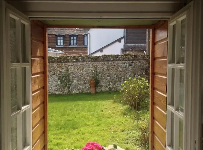 Bed & Breakfast A Deux 3*