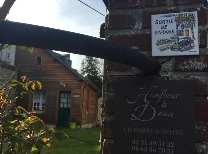 Bed & Breakfast A Deux 3*